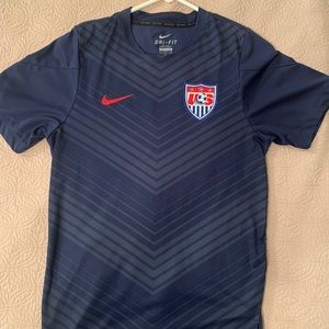 Nike USA Men’s Soccer Jersey Small 3/$25